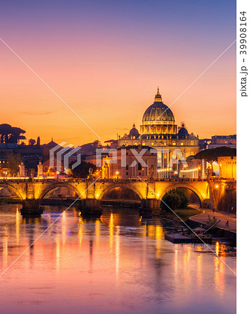 Rome, Italy with St Peter Basilica of the Vatican 39908164