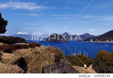 【国史跡】長浜城跡からみる内浦湾・富士山(伊豆国) 【国史跡】長浜城跡からみる内浦湾・富士山(伊豆国) 39908299