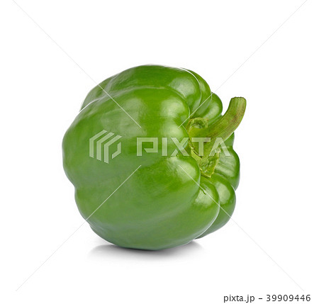 sweet green pepper isolated on white background sweet green pepper isolated on white background 39909446