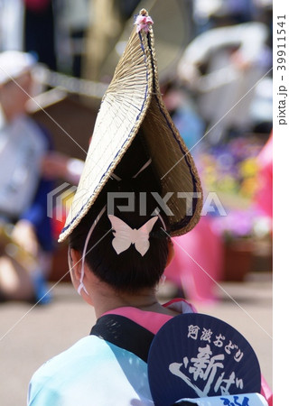 阿波踊り 蝶の髪飾りの写真素材