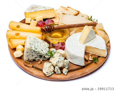 various types of cheese - brie, camembert 39911713
