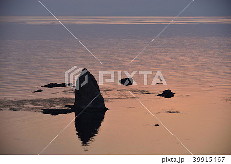 北海道江差町伏木戸海岸の夕焼けの風景を撮影 39915467