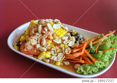 sweet corn spicy salad 39917237