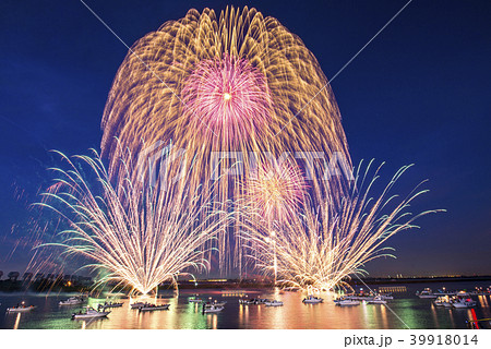 三重県 桑名水郷花火大会の写真素材