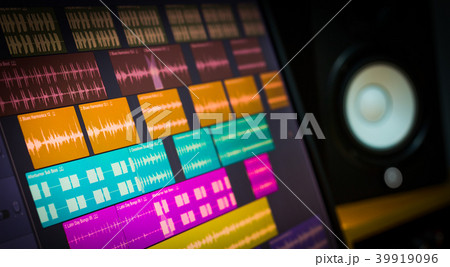 colorful digital waveform on computer monitor 39919096
