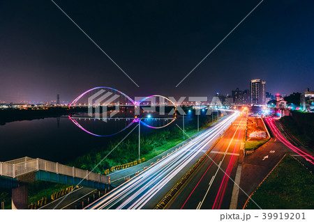 Crescent Bridge, New Taipei, building Crescent Bridge, New Taipei, building 39919201