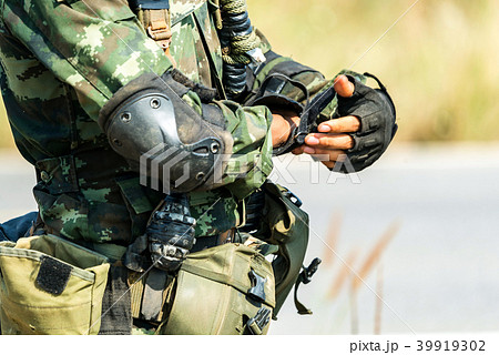 Soldier ready for war combat Soldier ready for war combat 39919302