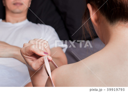 husband and wife during intimacy, sex on bed 39919793