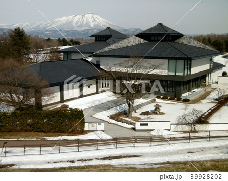 盛岡市先人記念館と岩手山 39928202