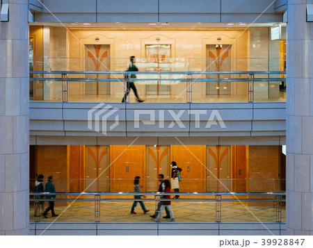 ランドマークプラザ　吹き抜け 39928847