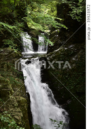 飛騨小阪　巌立峡の三ツ滝 39928972
