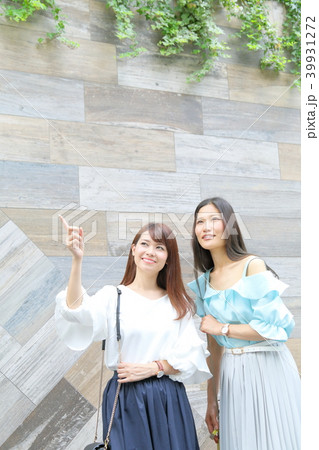 女子旅（買い物、旅行、ショッピング） 39931272