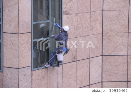 高所作業 ビル窓ふき 39936462