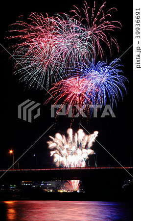 猪名川花火大会(大阪府池田市 兵庫県川西市) 猪名川花火大会(大阪府池田市 兵庫県川西市) 39936691