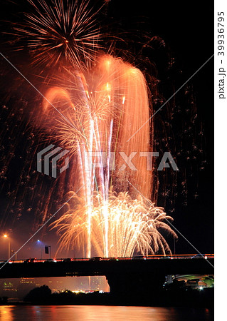 猪名川花火大会（大阪府池田市　兵庫県川西市） 39936795