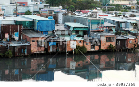 poor downgrade riverside house poor downgrade riverside house 39937369