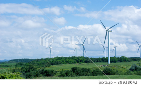 北海道オロロンラインの風力発電機 39938042