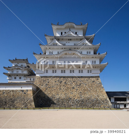 姫路城 天守閣（真正面） 39940021