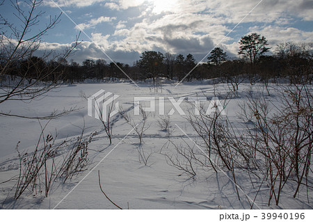 レンゲ沼の雪景色・裏磐梯の冬(福島県) レンゲ沼の雪景色・裏磐梯の冬(福島県) 39940196