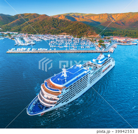 Aerial view of beautiful large white ship  39942553