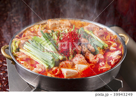 美味しいチゲ鍋料理 39943249