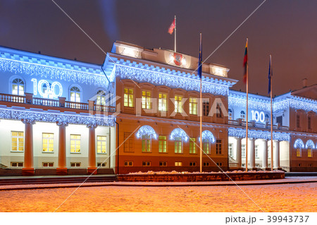 Presidential Palace at night, Vilnius, Lithuania Presidential Palace at night, Vilnius, Lithuania 39943737
