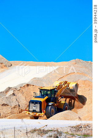 ホイールローダー 39944238