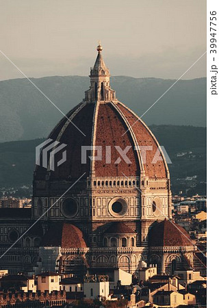 Duomo Santa Maria Del Fiore closeup 39947756