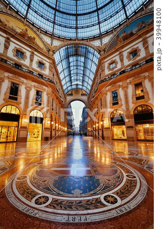 Galleria Vittorio Emanuele II interior 39948100
