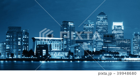 London Canary Wharf at night London Canary Wharf at night 39948680