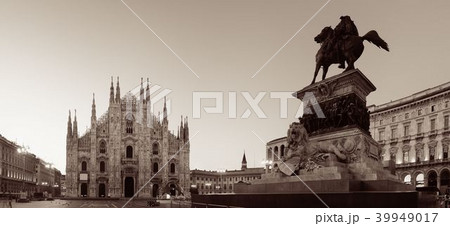 Milan Cathedral Square 39949017