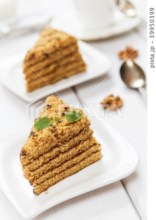 Dessert honey cake 39950399