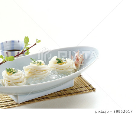そうめん Somen(Japanese fine noodles) 39952617