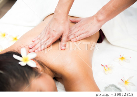 Spa and Thai massage, relaxing and healthy 39952818