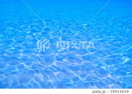 海面の波紋 39953639