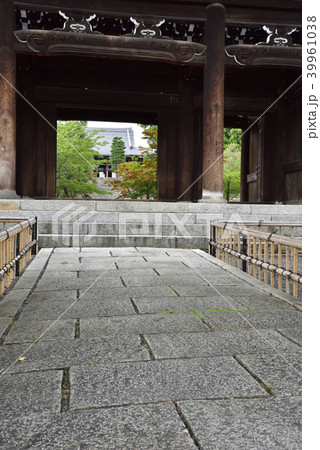 くろ谷　金戒光明寺　山門 39961038