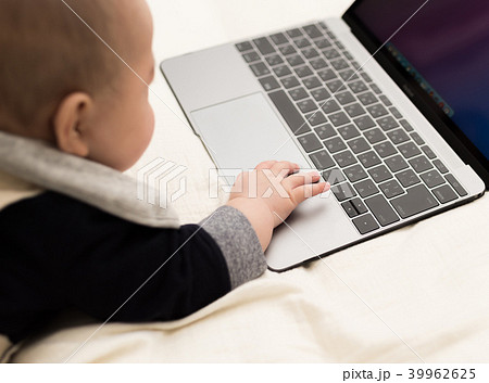 ベビー 39962625