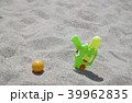 砂浜とおもちゃ 39962835