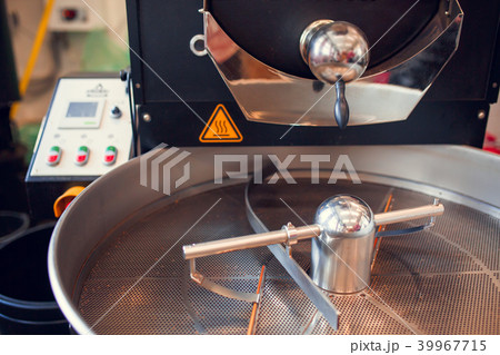 Image of empty iron machine for roasting coffee 39967715
