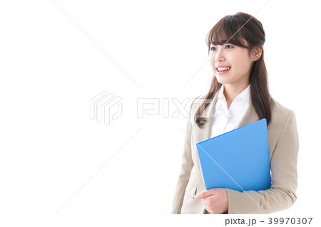 笑顔の若いビジネスウーマン 笑顔の若いビジネスウーマン 39970307