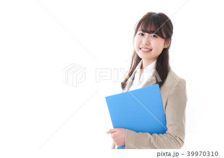 笑顔の若いビジネスウーマン 39970310