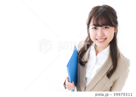 笑顔の若いビジネスウーマン 39970311