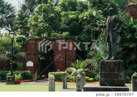 Jose Rizal Statue Fort Santiago horse carriage Jose Rizal Statue Fort Santiago horse carriage 39970707