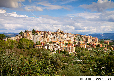 Beautiful view of the small ancient hilltown Ortho Beautiful view of the small ancient hilltown Ortho 39971134