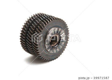 iron gear isolated 39971587