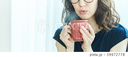 若い女性 リラックス 若い女性 リラックス 39972778