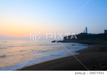 [千葉県]　犬吠埼灯台　朝焼け　 39977041