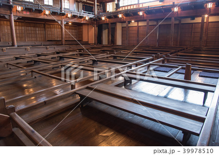愛媛　芝居小屋　内子座の舞台　枡席 39978510
