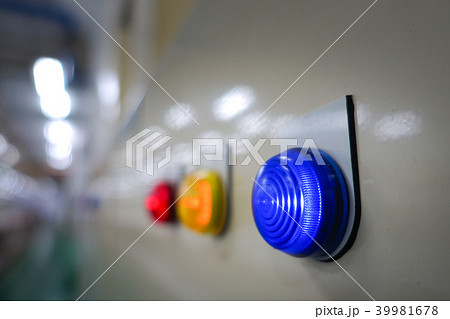 Warning light for electrical control cabinet. Warning light for electrical control cabinet. 39981678