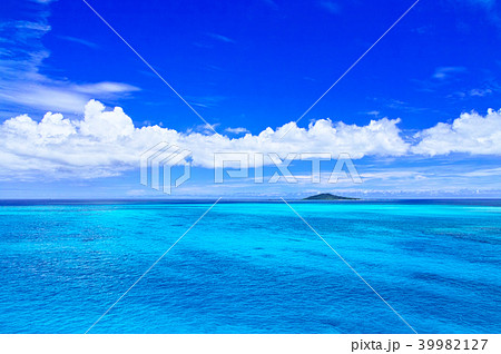 真夏の宮古島。池間大橋から見た風景 39982127